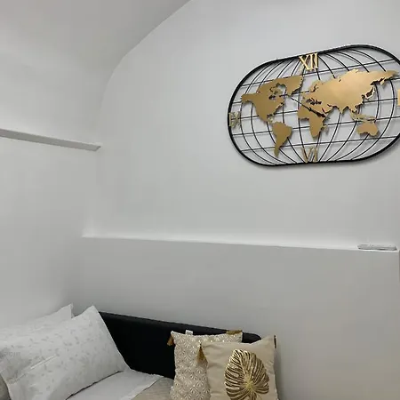 Dimorando Su Una Stella Naples